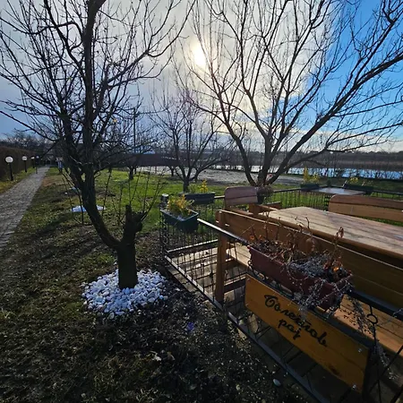 펜션 Boletov Raj Lux